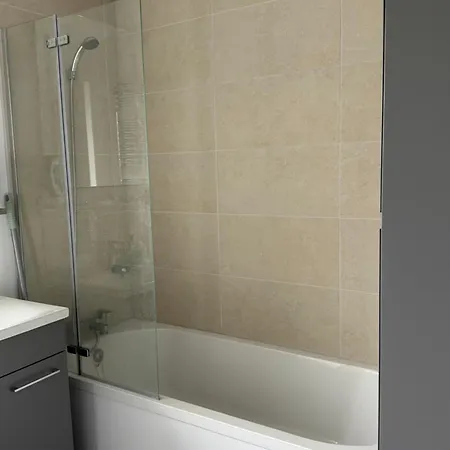 Cosy And Beautiful Vegetarians Only *