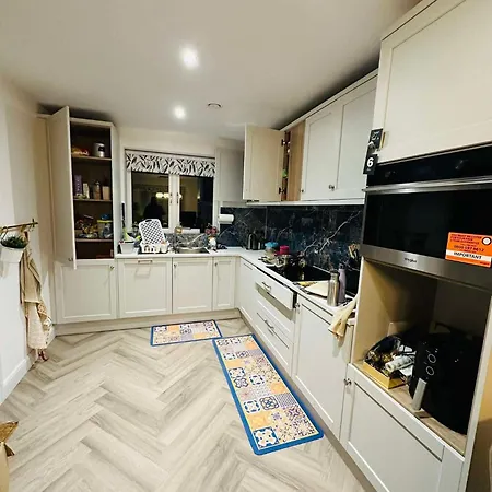 Cosy And Beautiful Vegetarians Only Homestay szállás