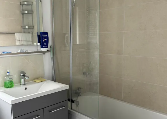 Cosy And Beautiful Vegetarians Only 民宿 *