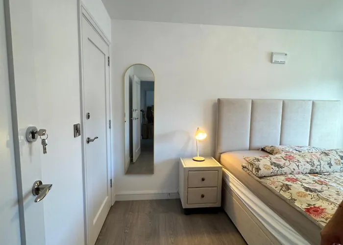 Cosy And Beautiful Vegetarians Only *